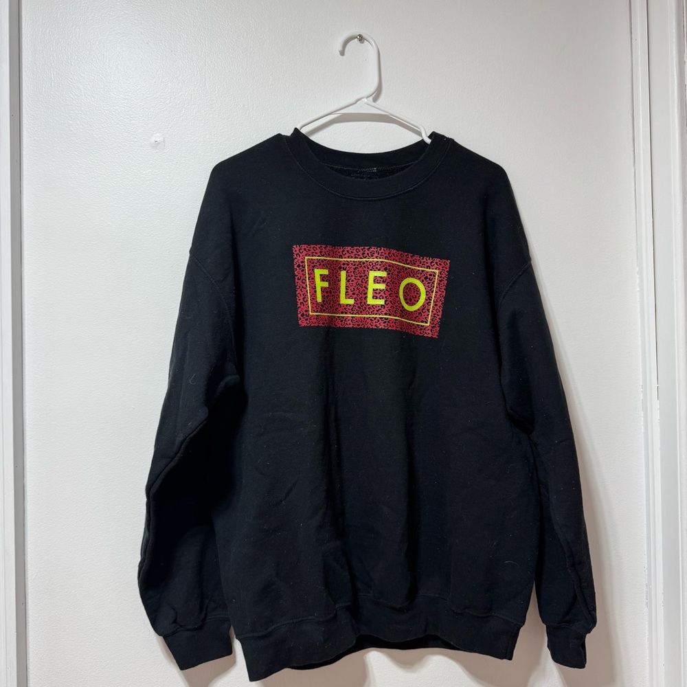 Fleo Black Crewneck Sweatshirt
